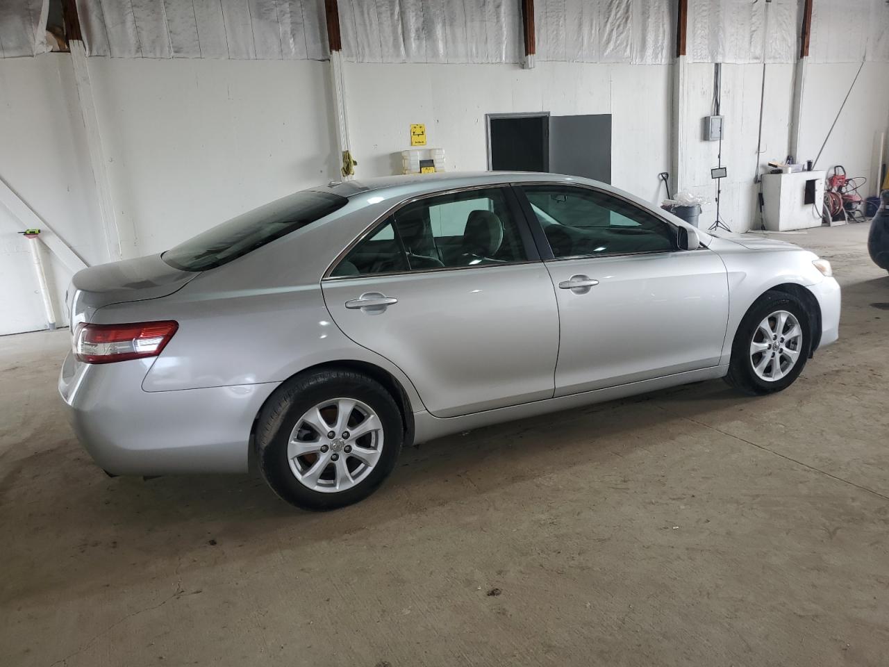 2011 Toyota Camry - Image 3