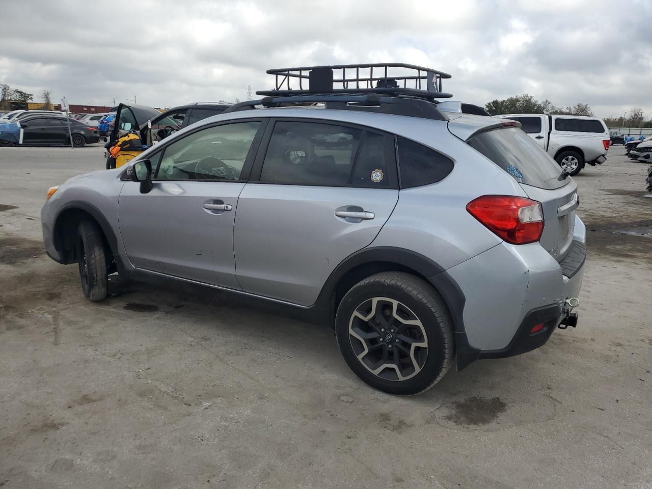 2016 Subaru XV - Image 2
