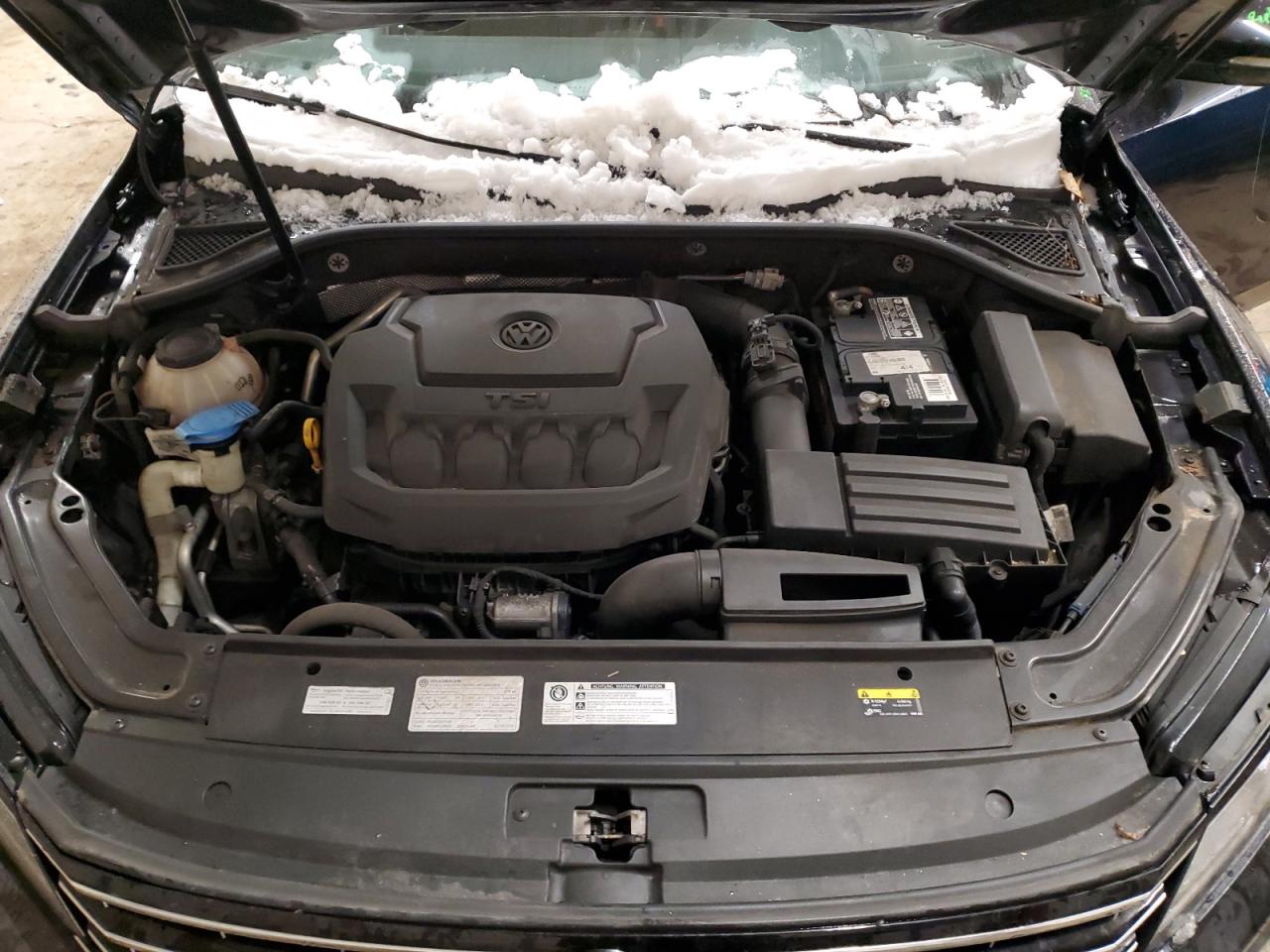 2018 Volkswagen Passat - Image 11