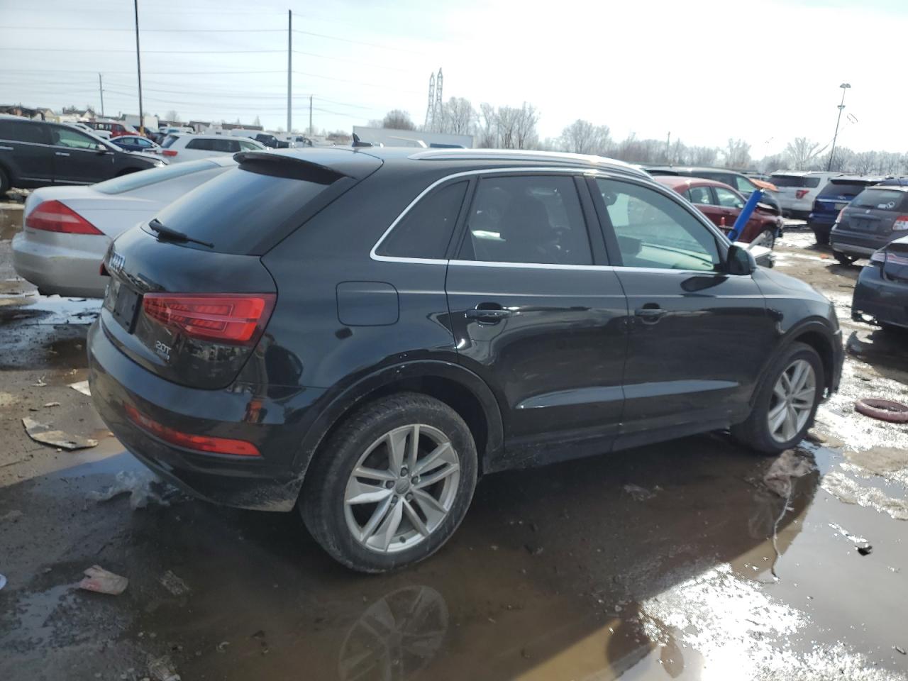 2017 Audi Q3 - Image 3