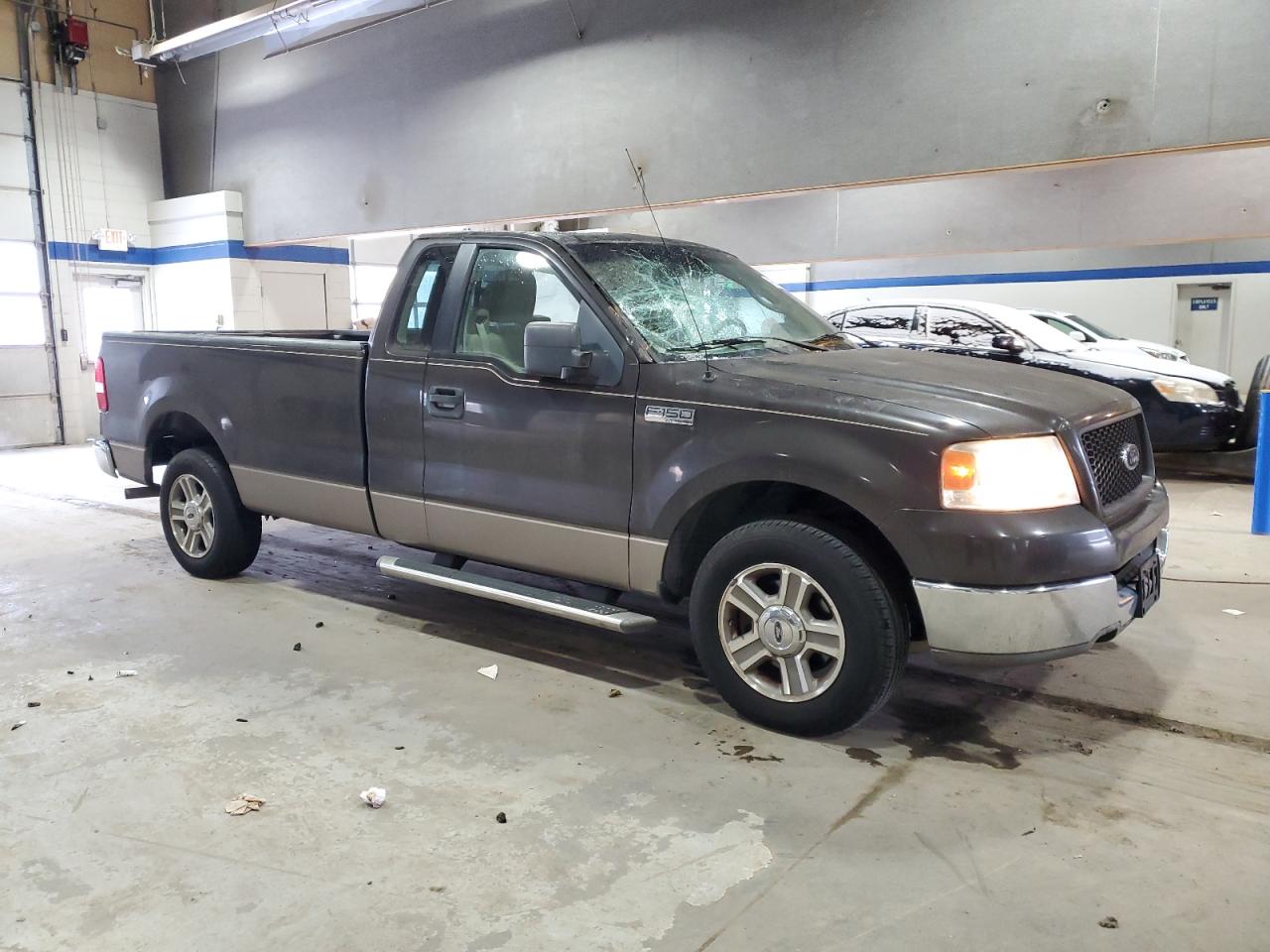 2005 Ford F-150 - Image 4