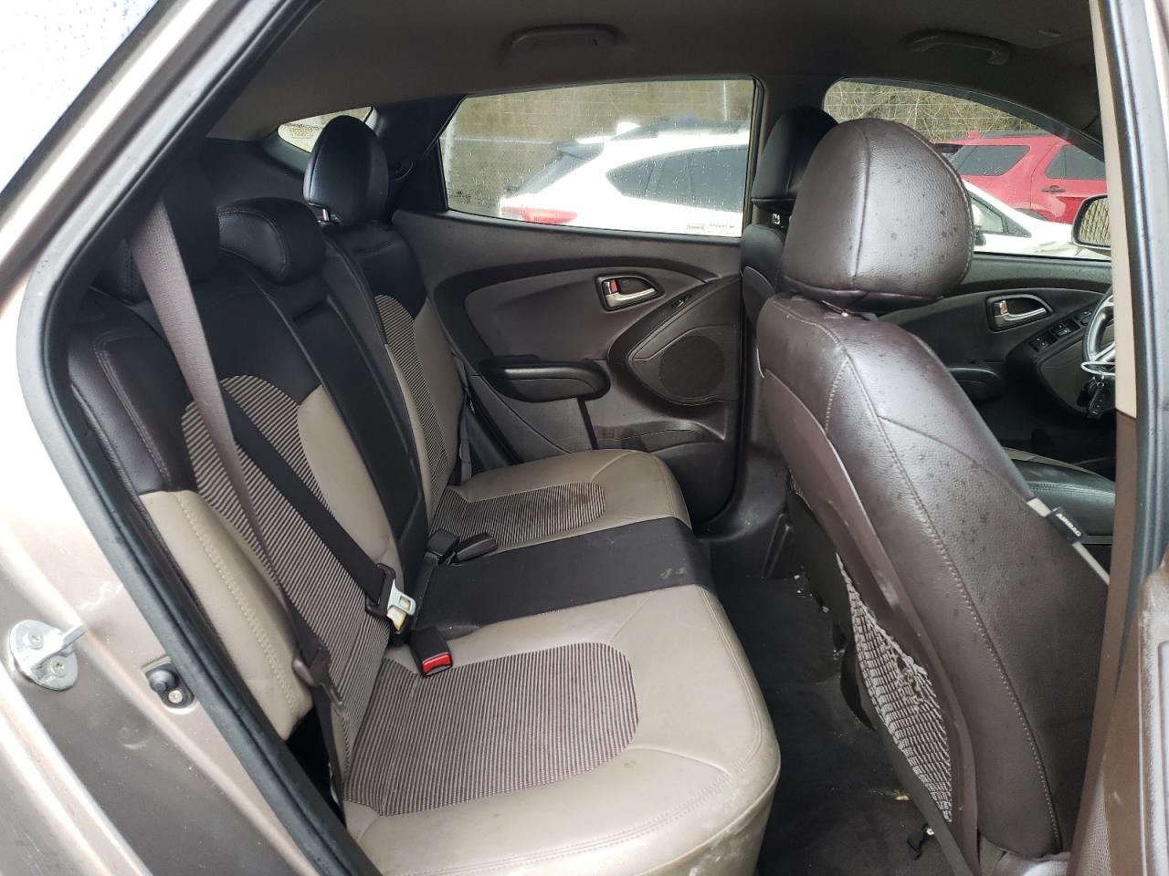 2013 Hyundai Tucson - Image 11