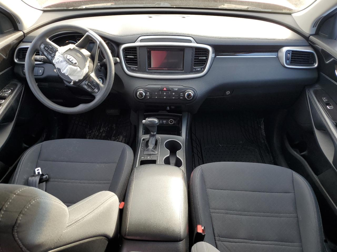 2016 Kia Sorento - Image 8