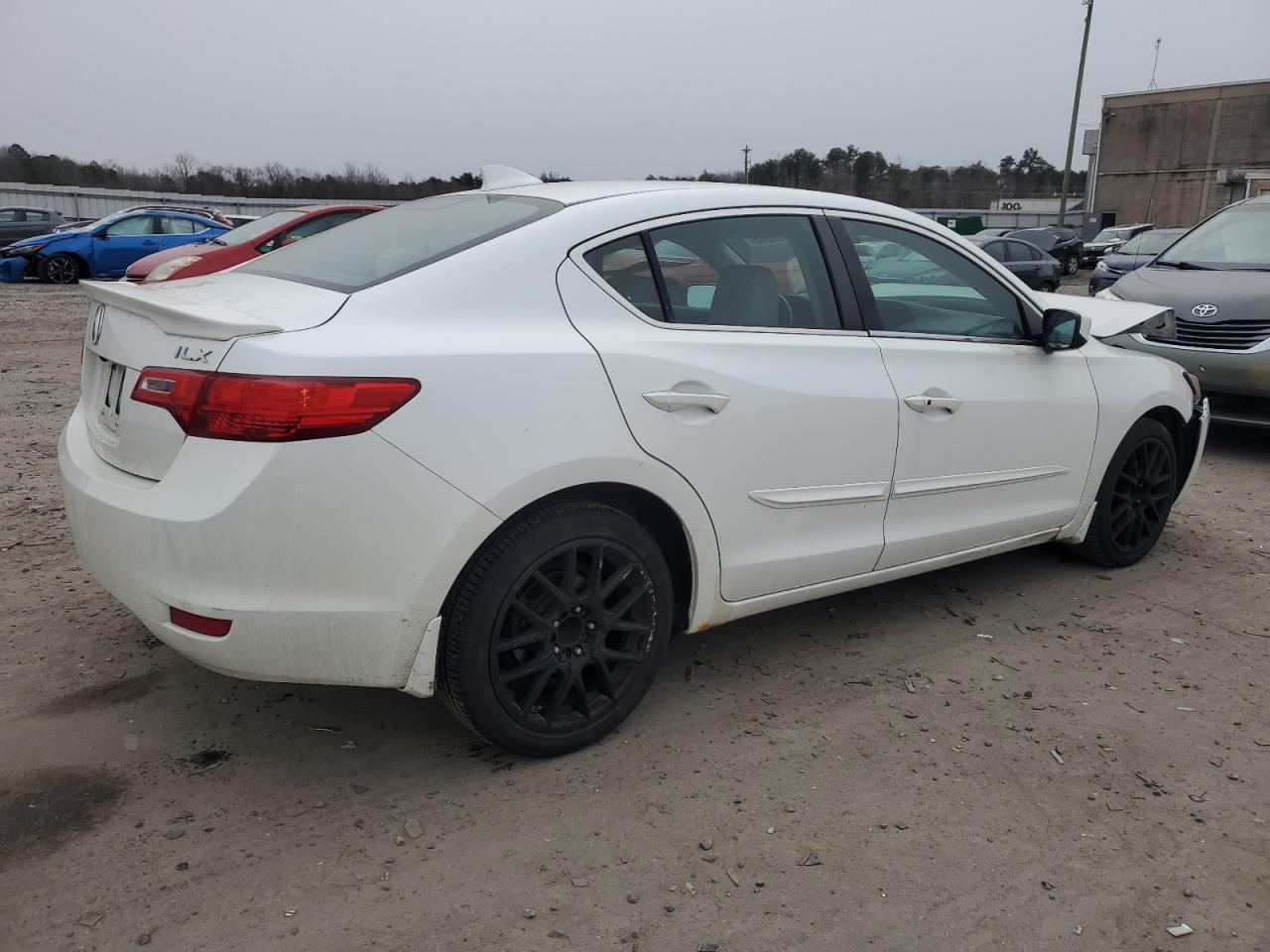 2013 Acura ILX - Image 3