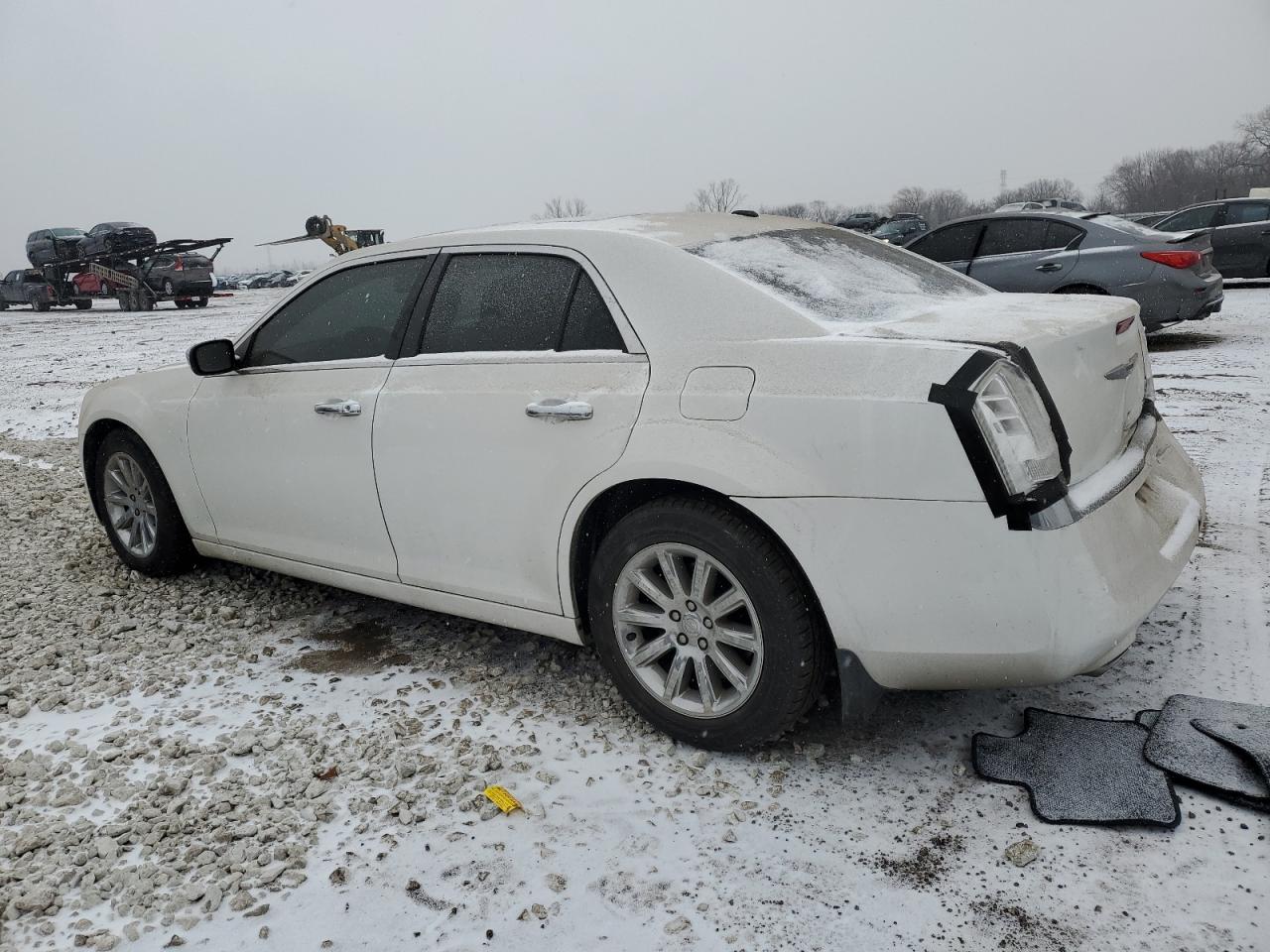 2014 Chrysler 300 - Image 2