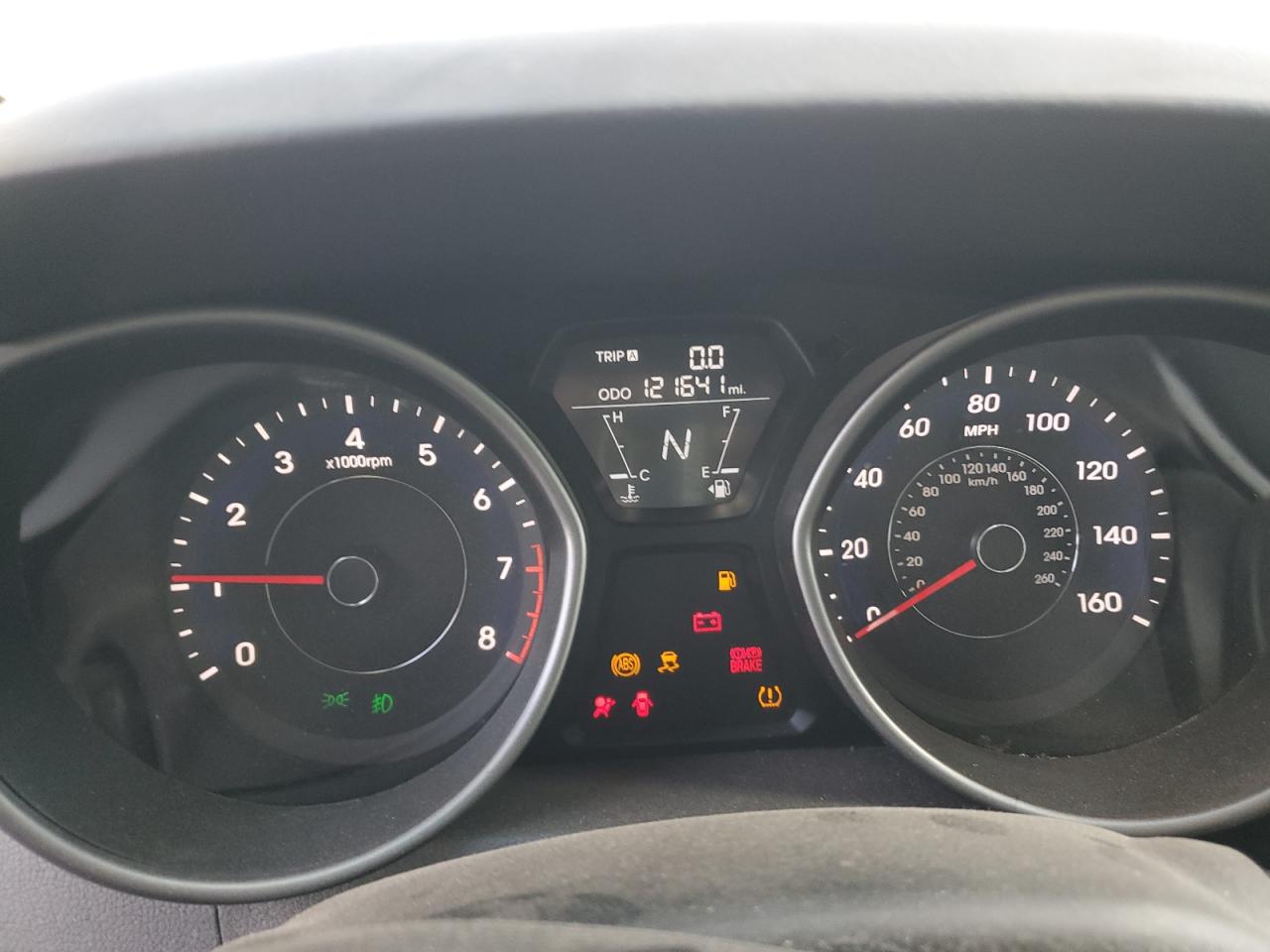 2013 Hyundai Elantra - Image 9