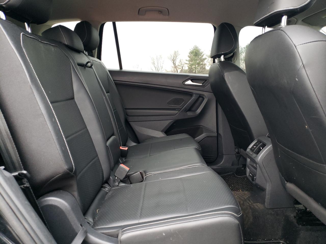 2021 Volkswagen Tiguan - Image 11