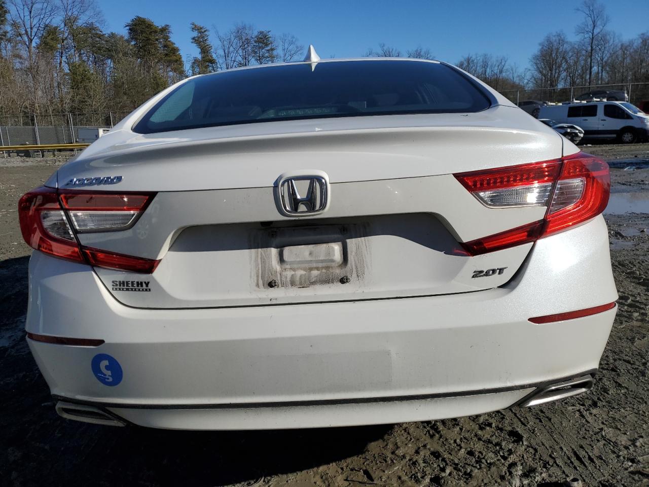 1HGCV2F66JA020983 HONDA ACCORD 2018