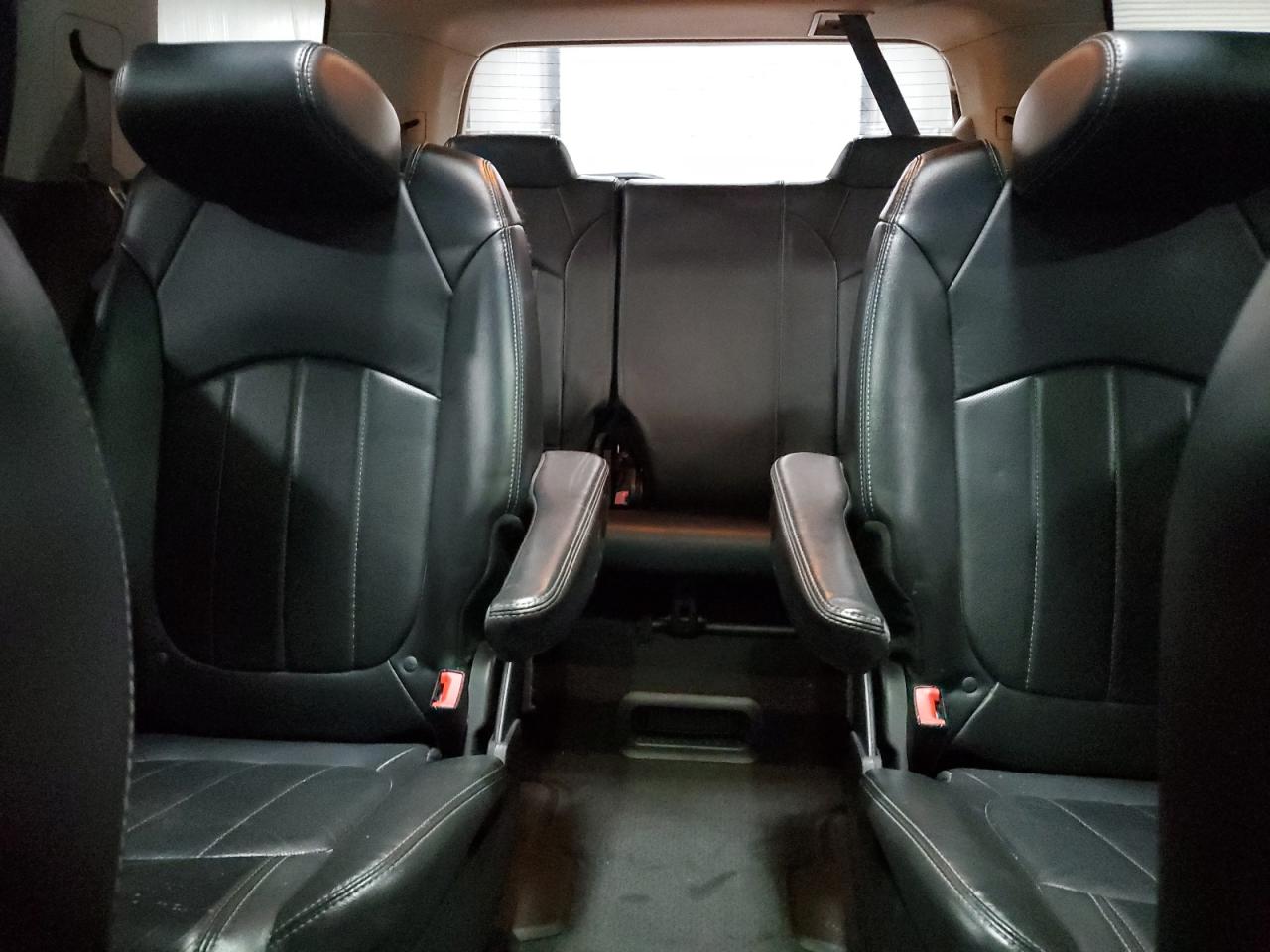 2015 GMC Acadia - Image 10
