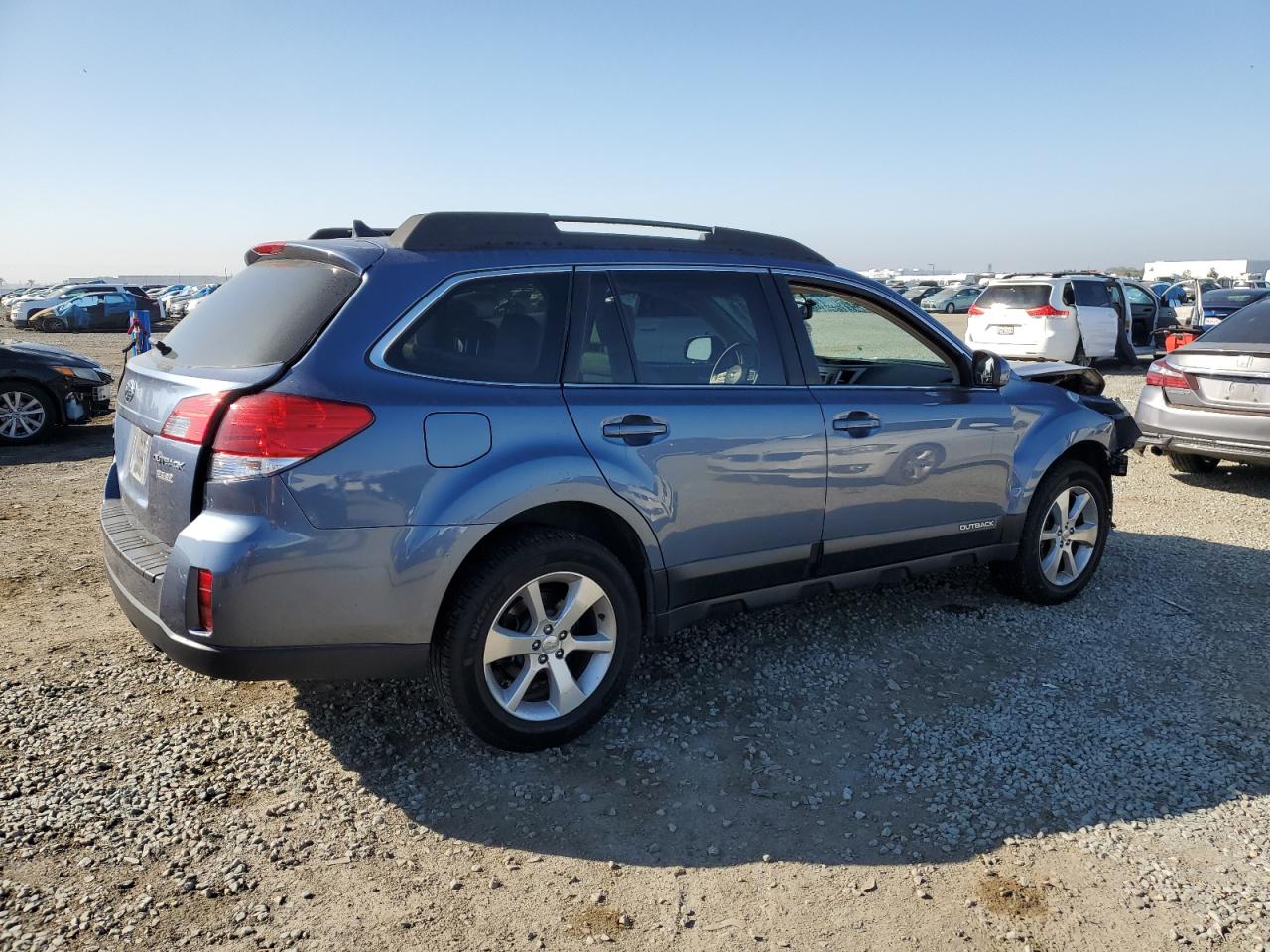 2014 Subaru Outback - Image 3