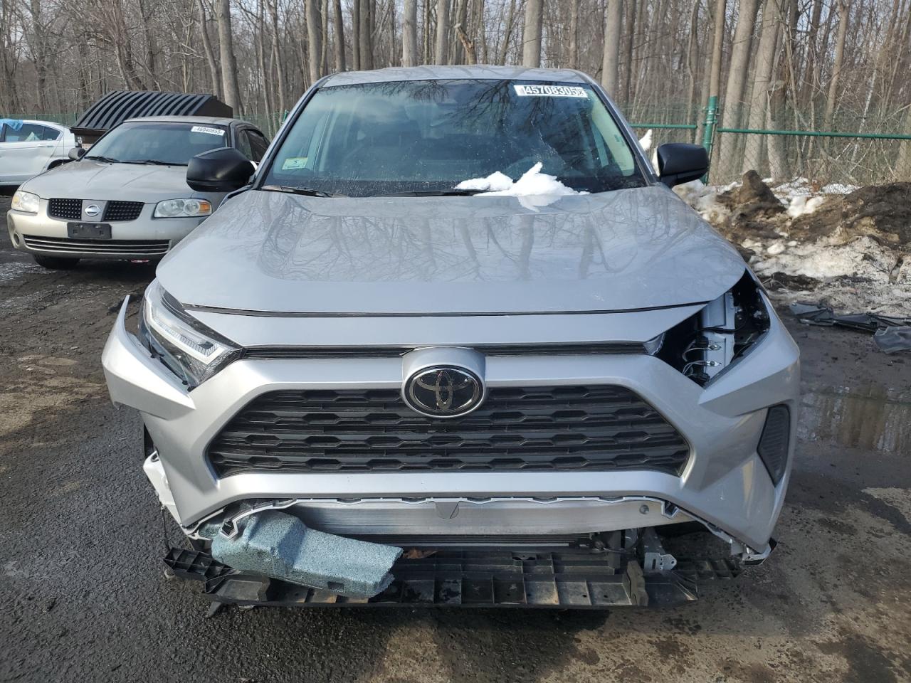 2024 Toyota RAV 4 - Image 5