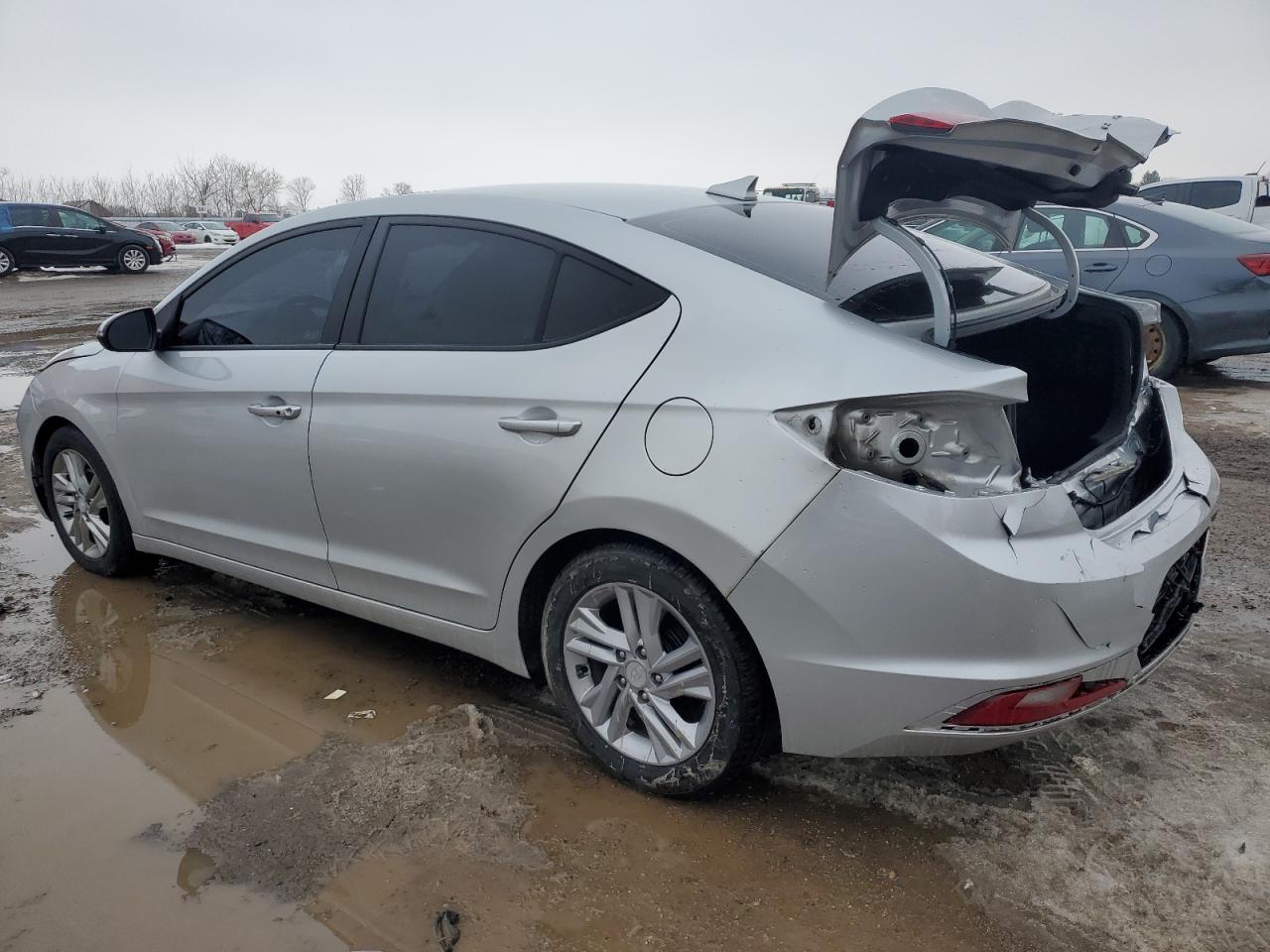 2019 Hyundai Elantra - Image 2