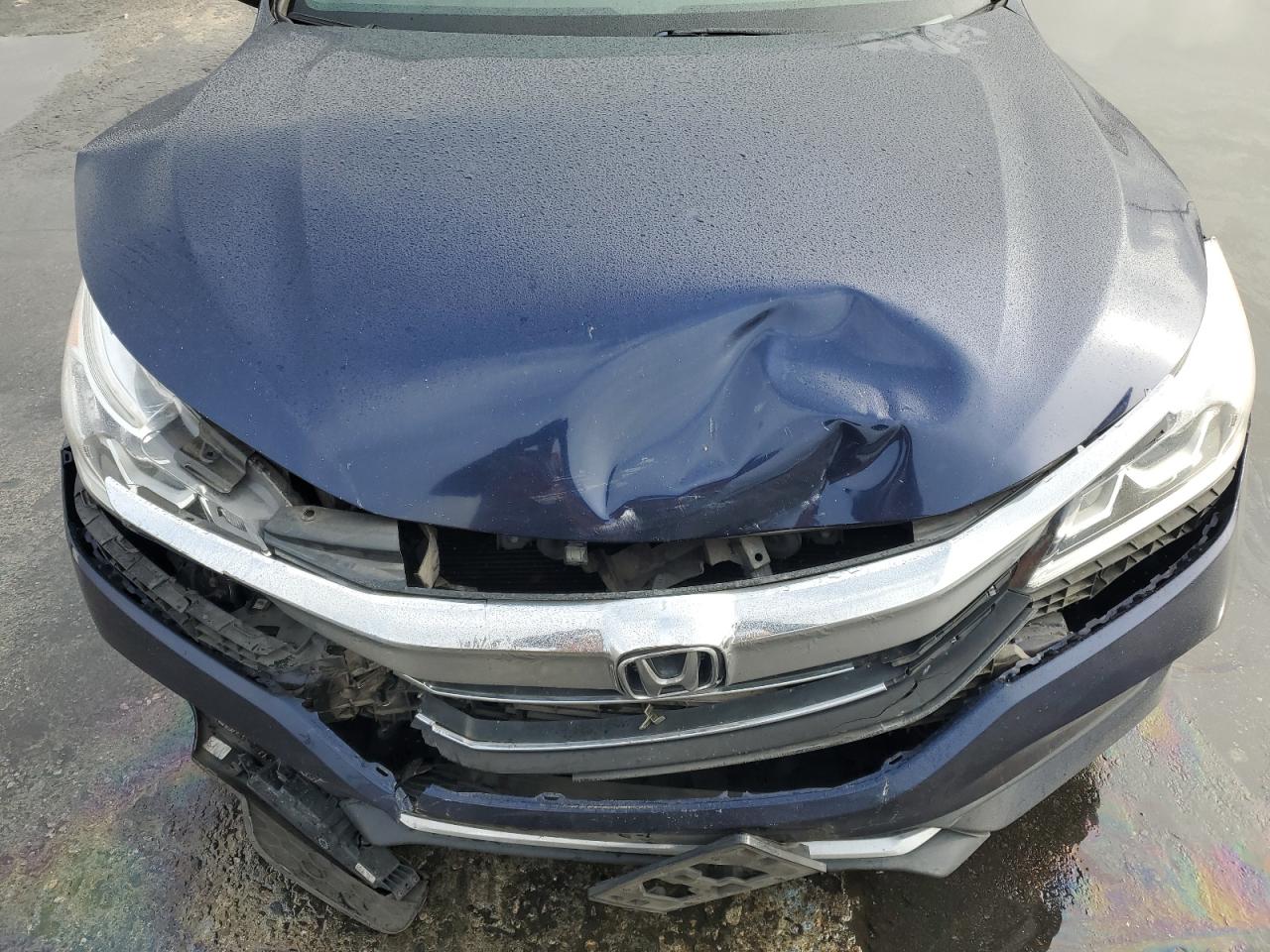 2017 Honda Accord - Image 11