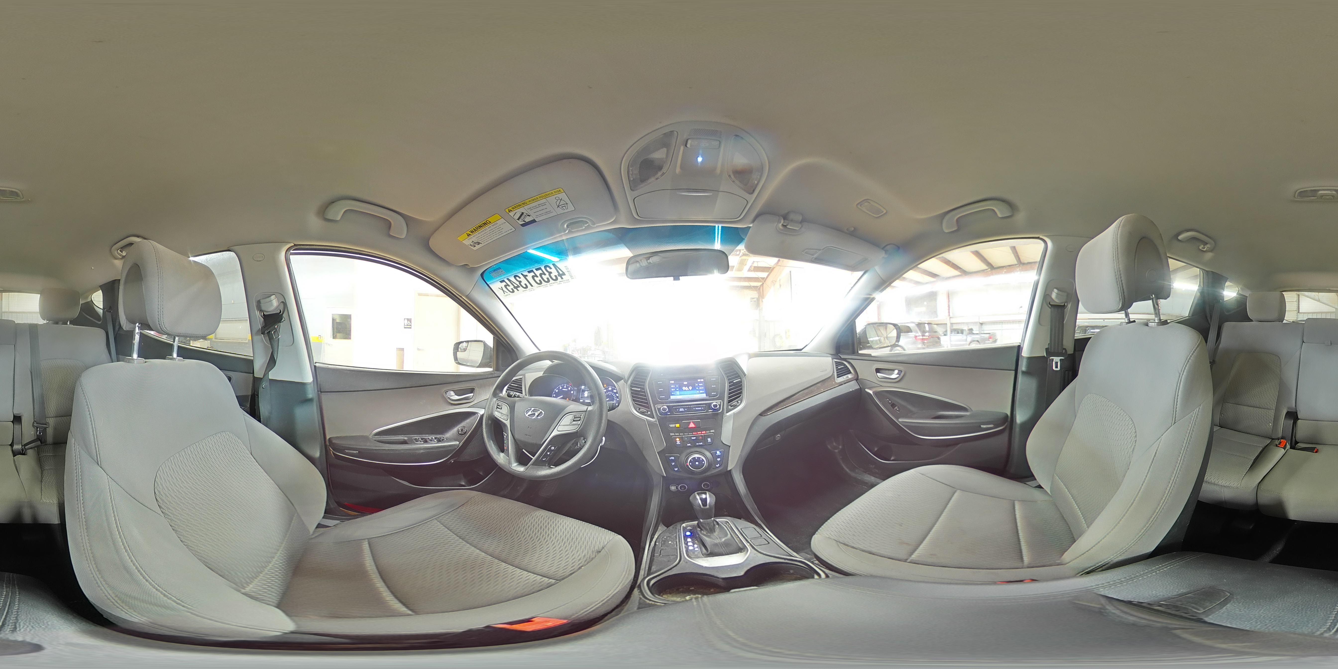 2018 Hyundai Santa Fe - Image 13
