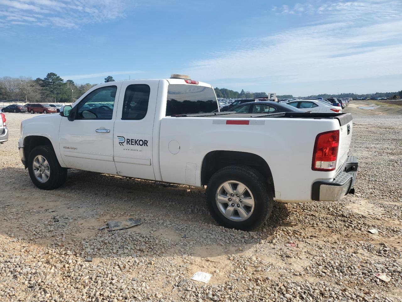 2013 GMC Sierra - Image 2