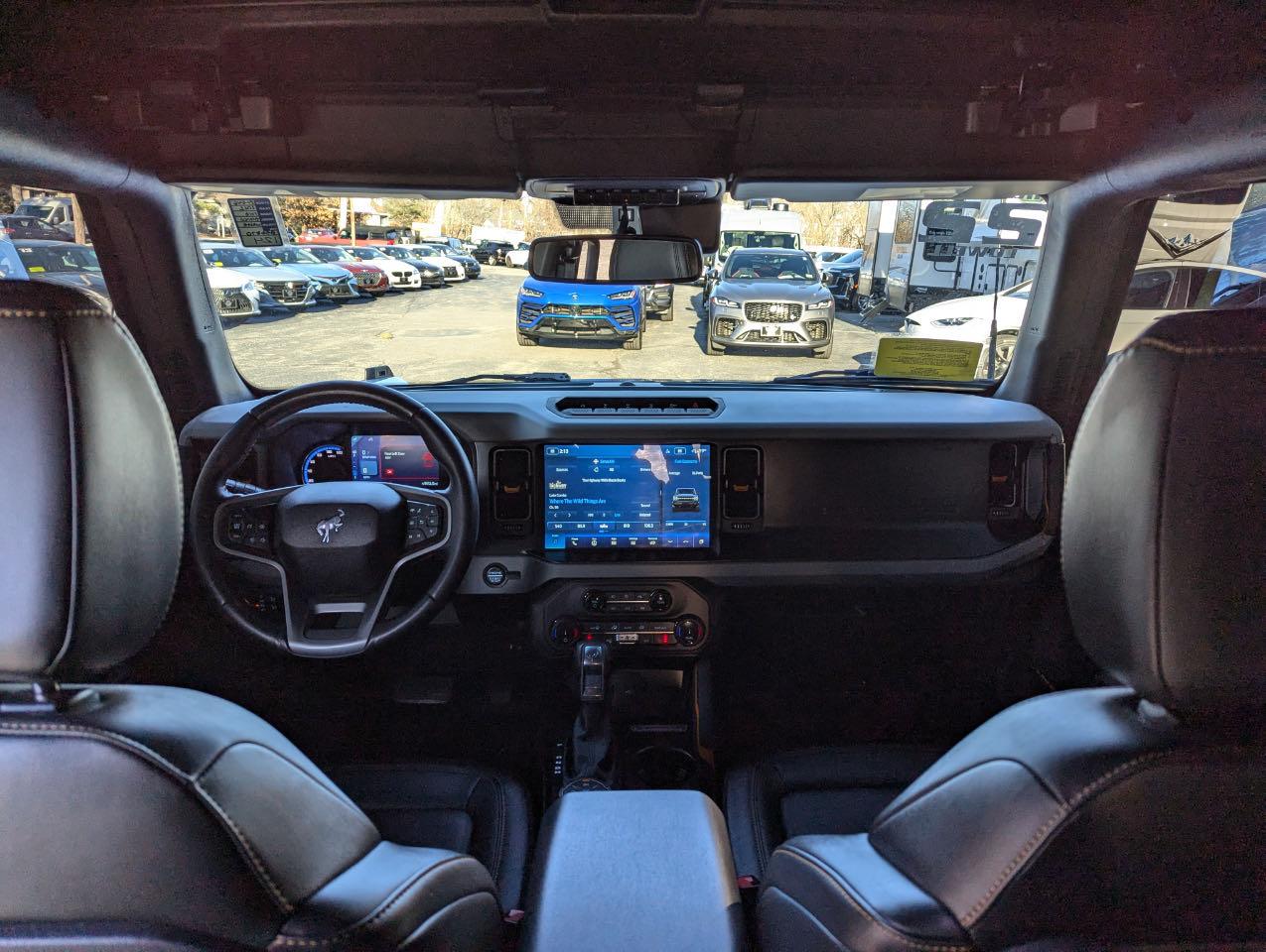 2022 Ford Bronco - Image 9