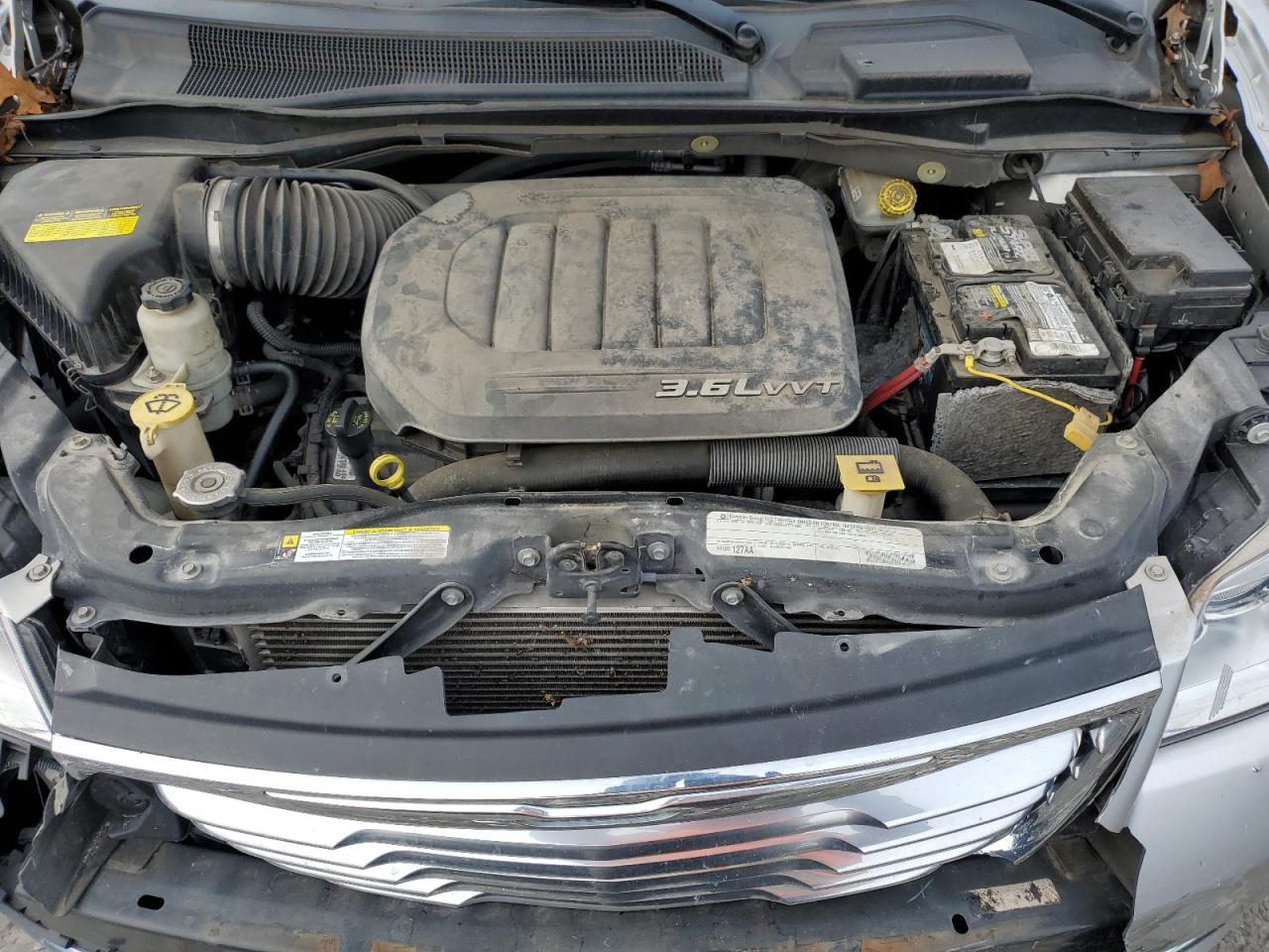 2011 Chrysler Town & Country - Image 12