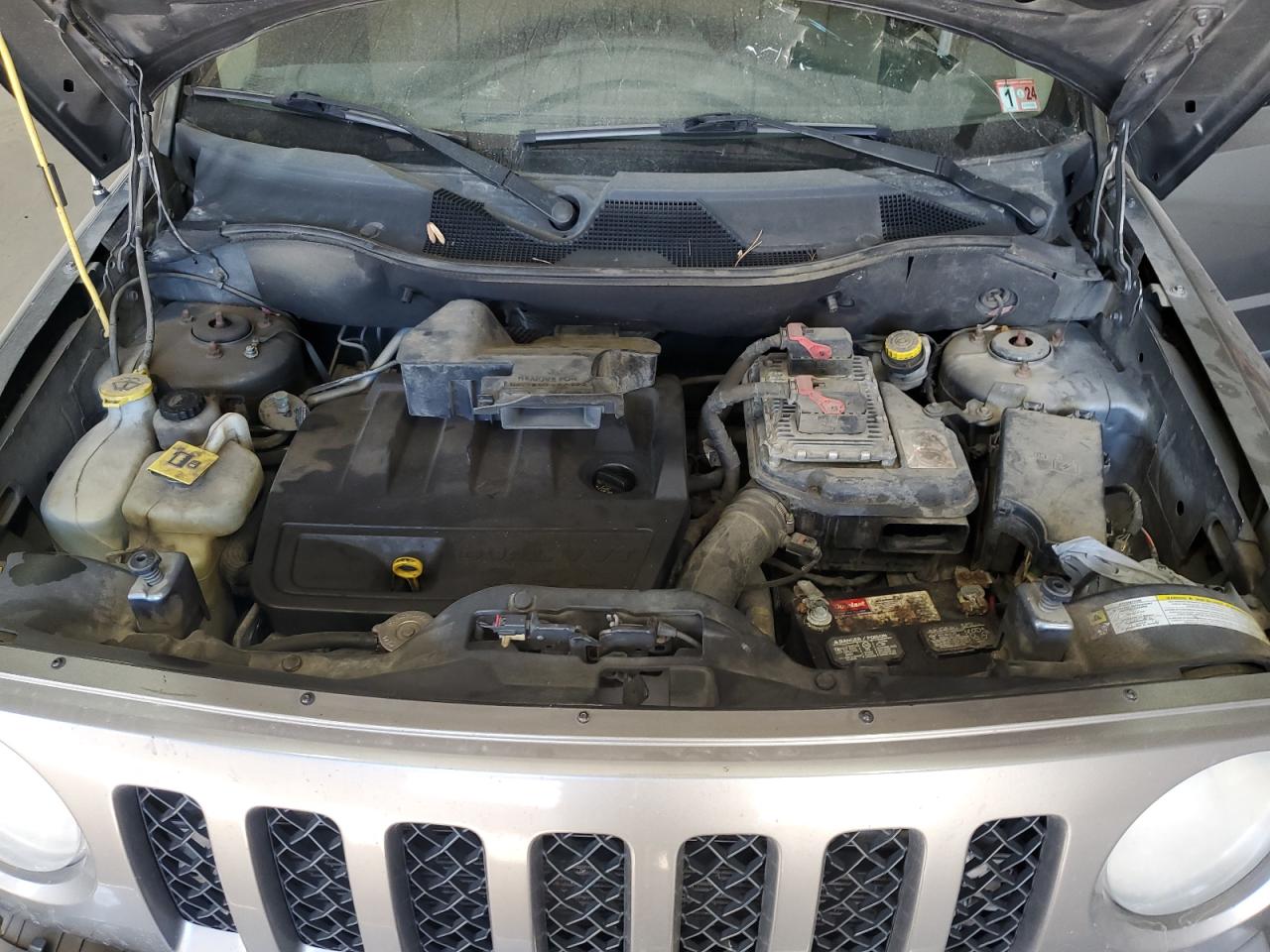 2012 Jeep Liberty (Patriot) - Image 12