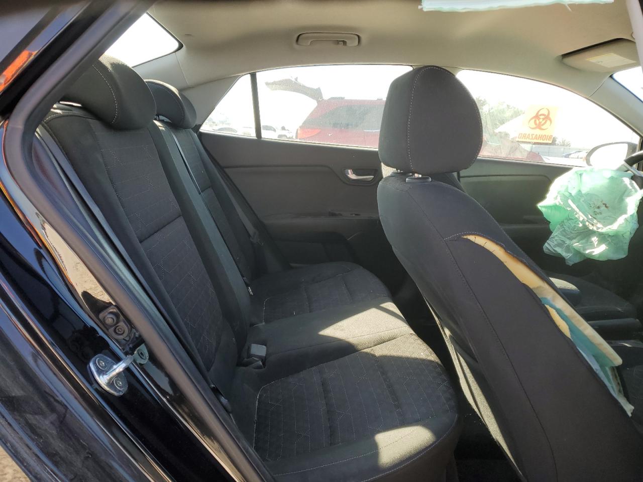 2021 Kia Rio - Image 10