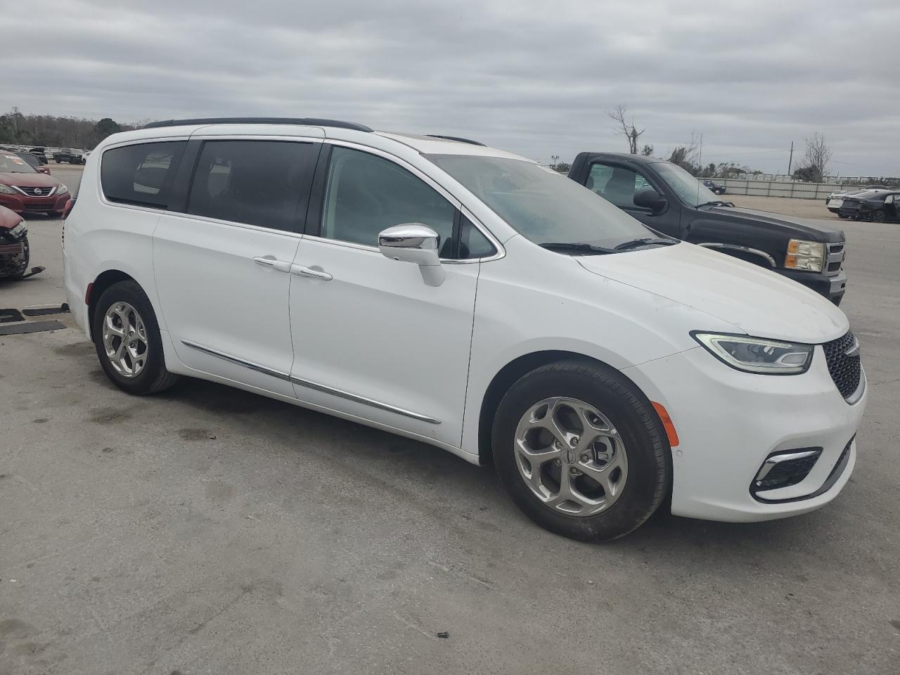 2022 Chrysler Pacifica - Image 4