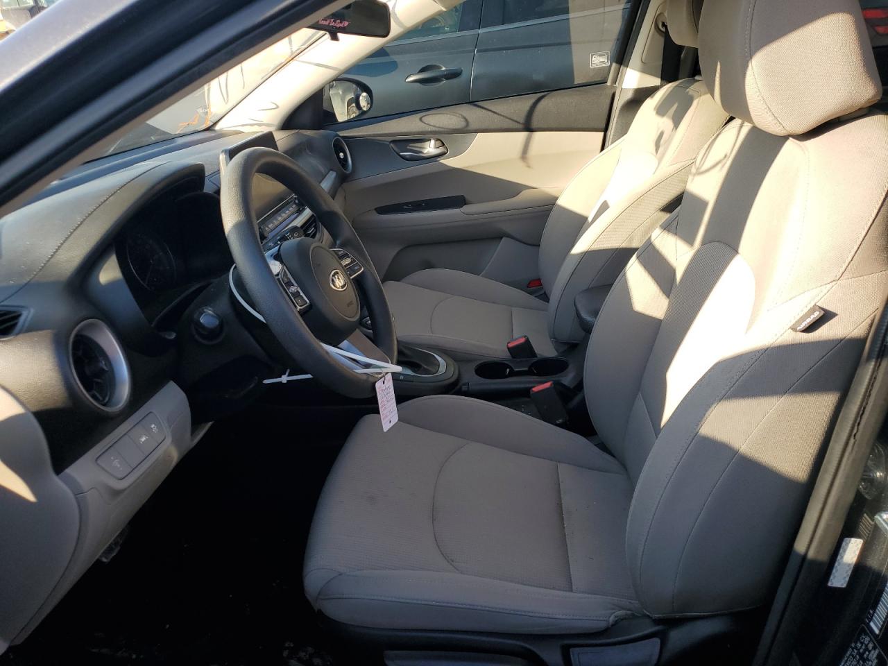 2020 Kia Forte - Image 7