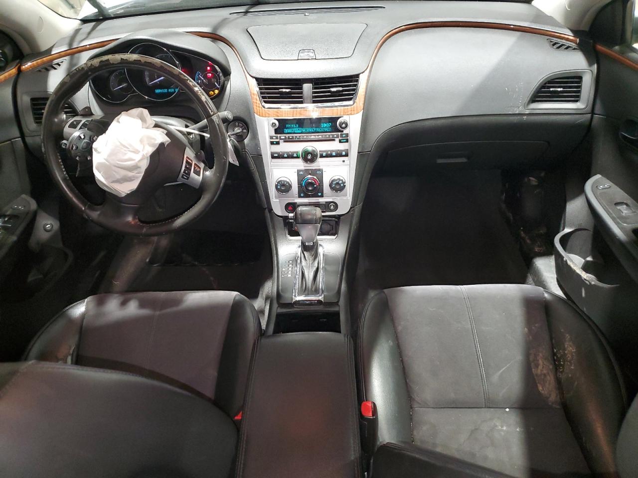 2009 Chevrolet Malibu - Image 8