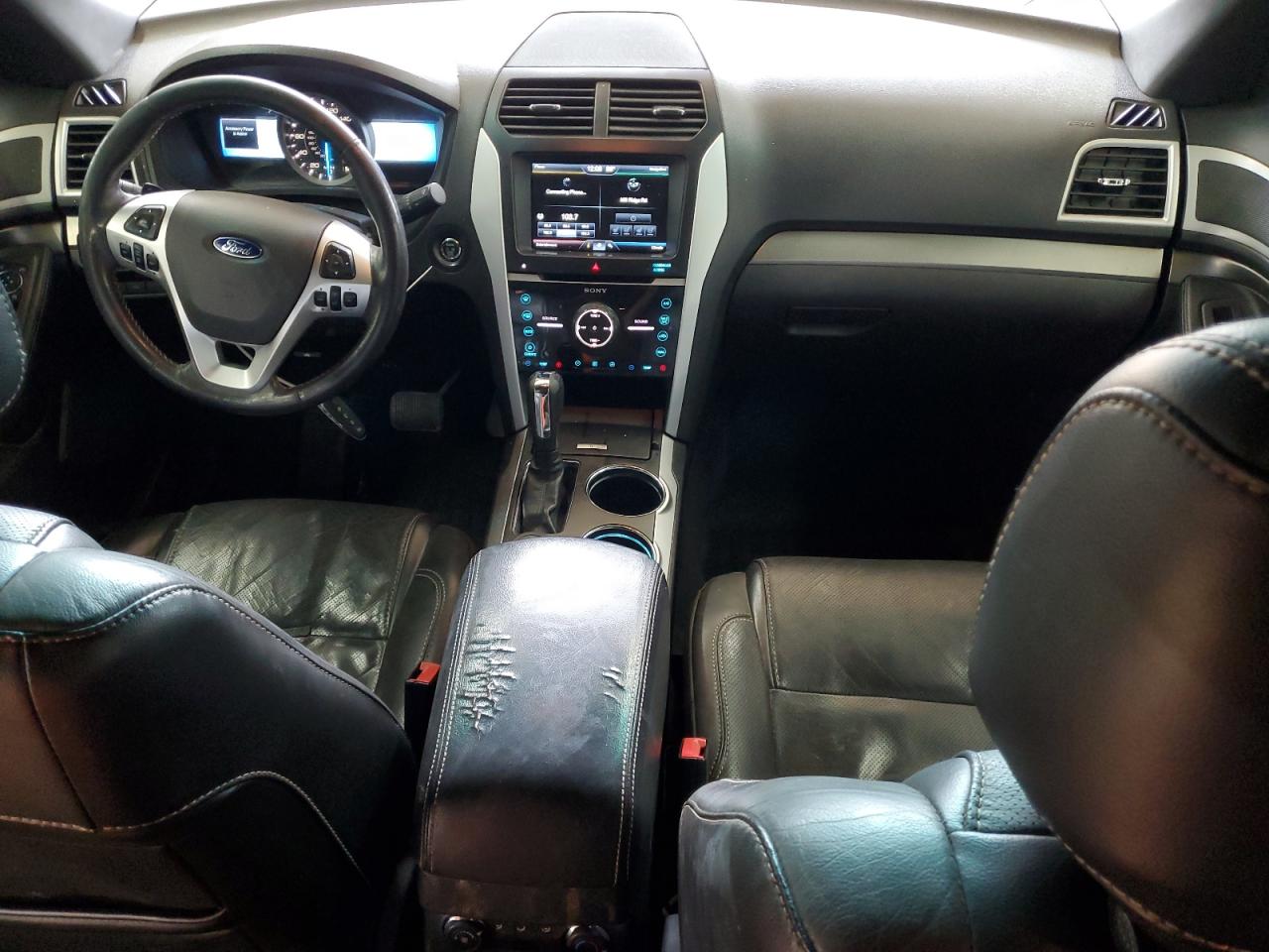2014 Ford Explorer - Image 8