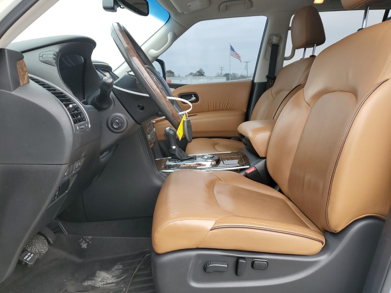 2017 Infiniti QX80 - Image 7