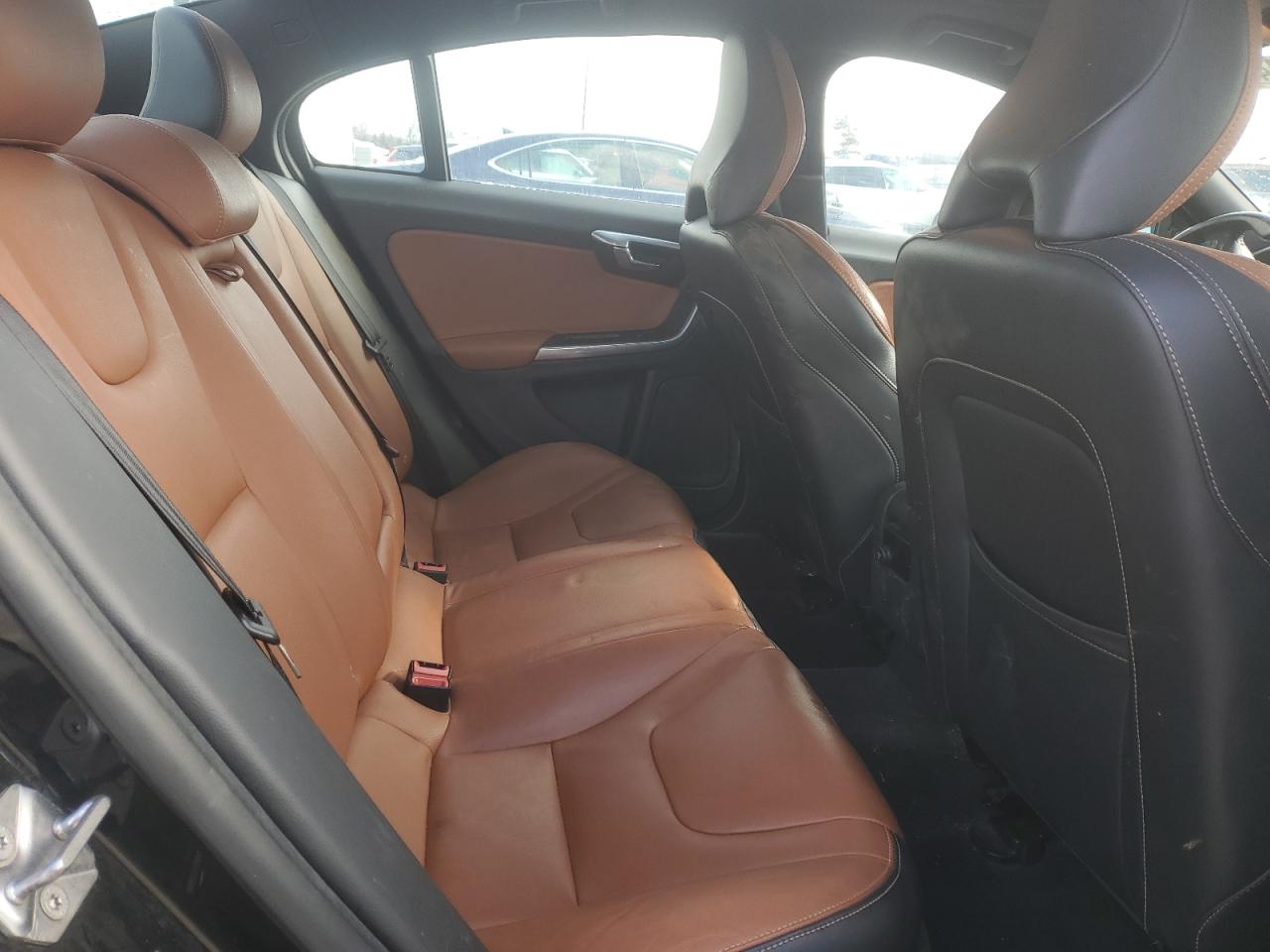 2016 Volvo S60 - Image 10