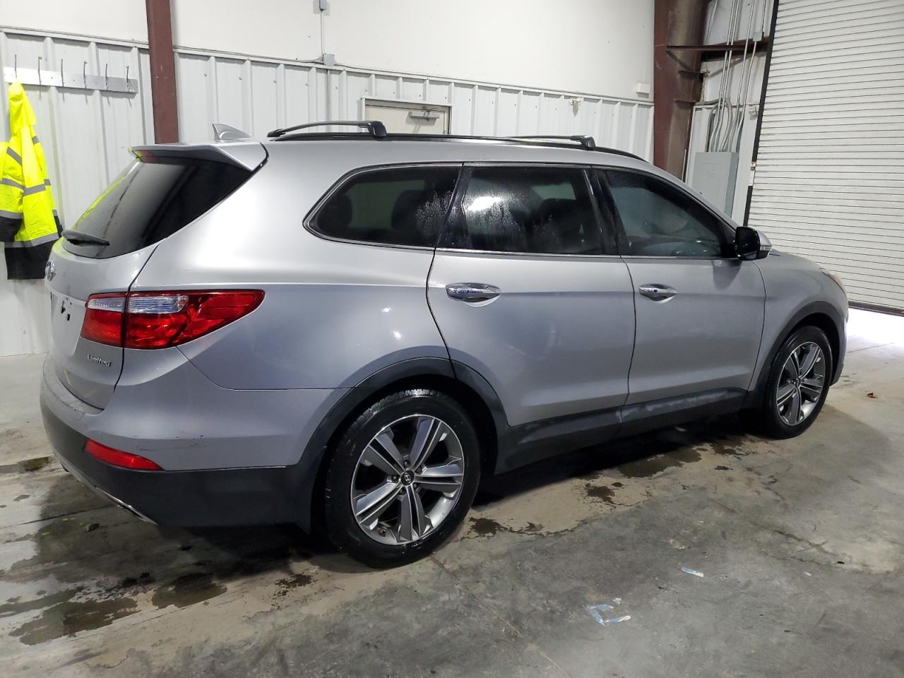2014 Hyundai Santa Fe - Image 3