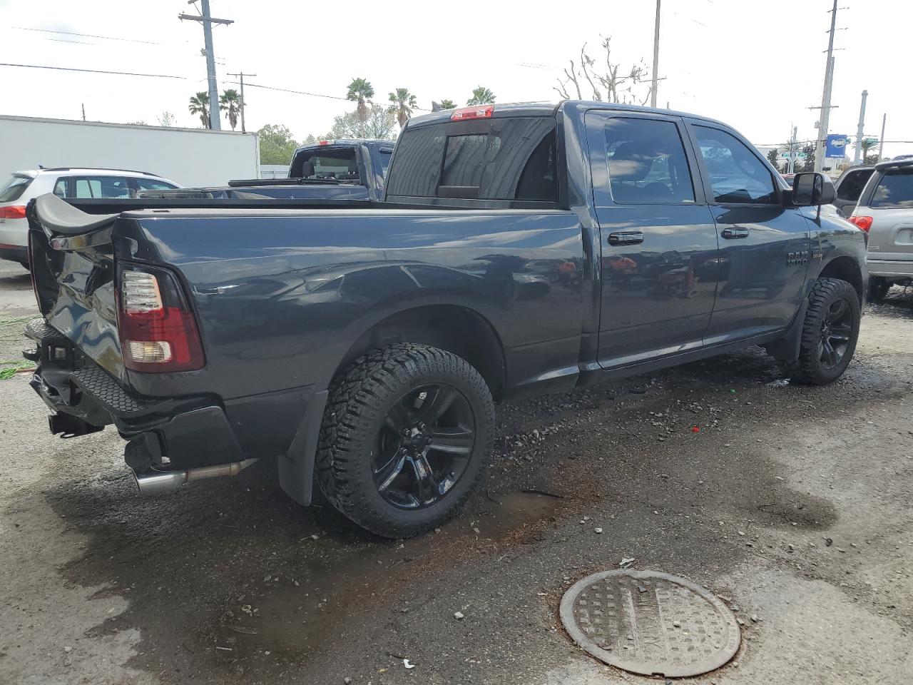 2016 RAM 1500 - Image 3