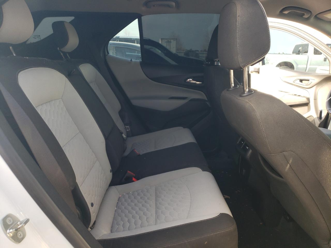 2018 Chevrolet Equinox - Image 10