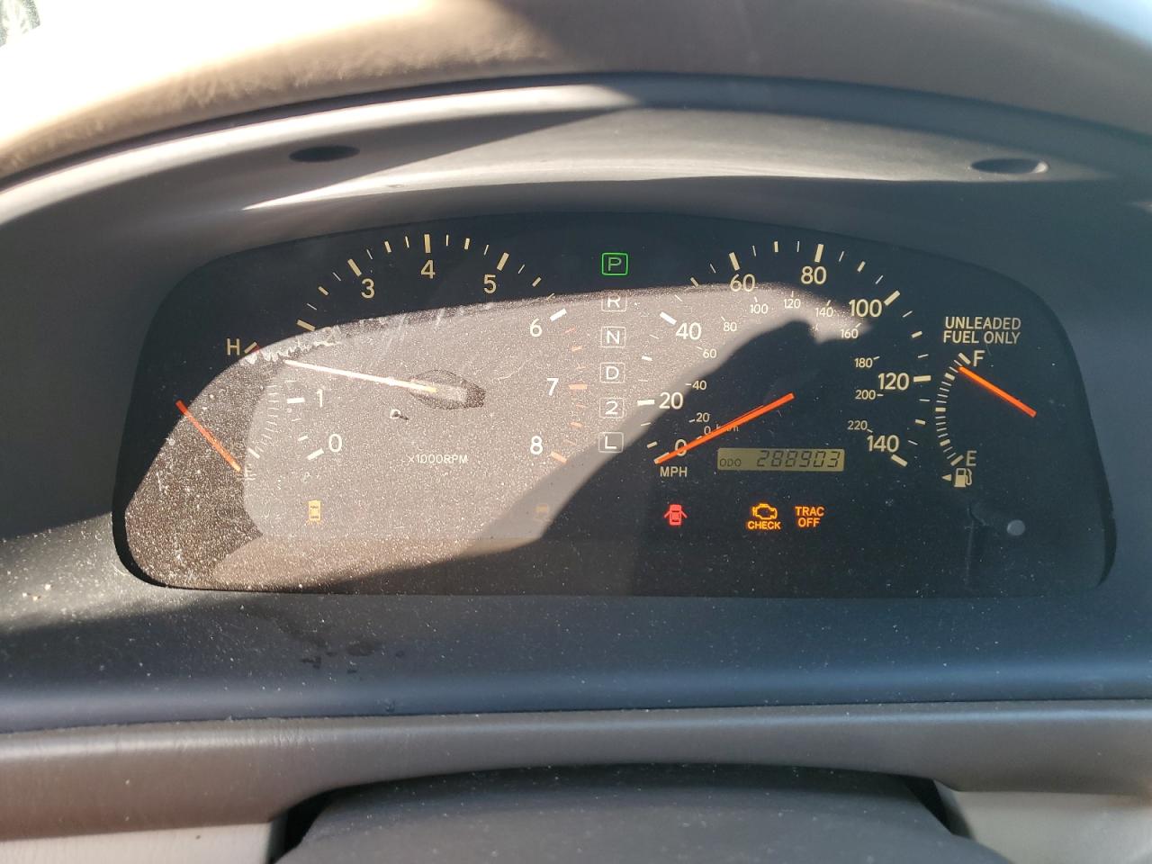 2000 Lexus ES - Image 9