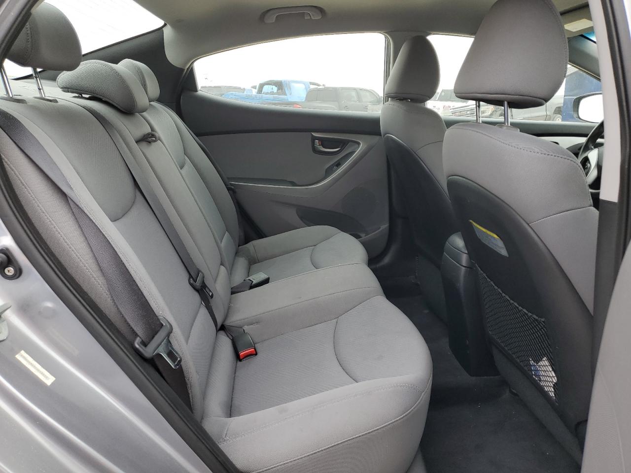 2012 Hyundai Elantra - Image 11