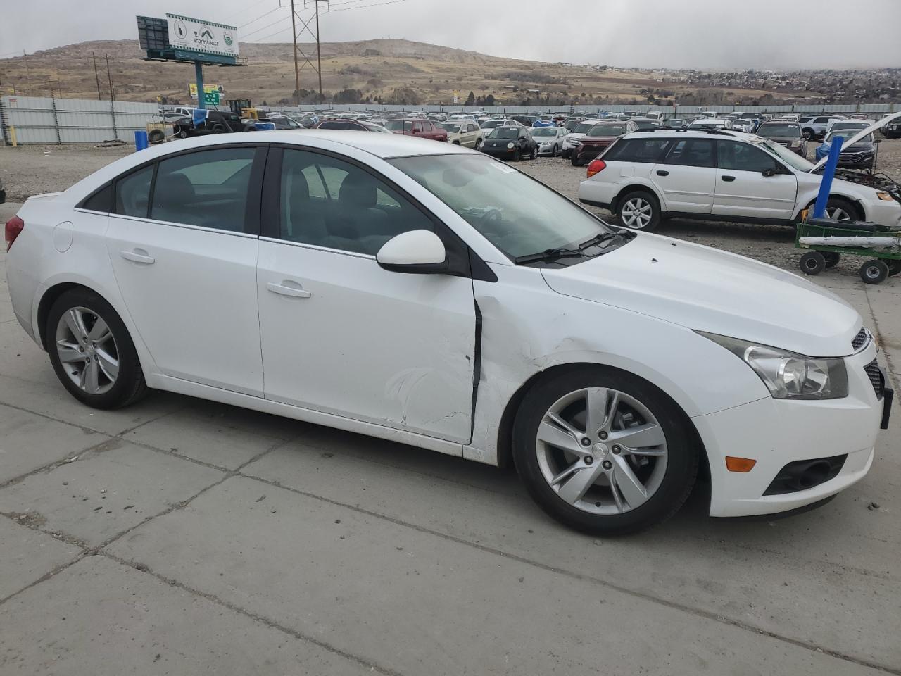 2014 Chevrolet Cruze - Image 4