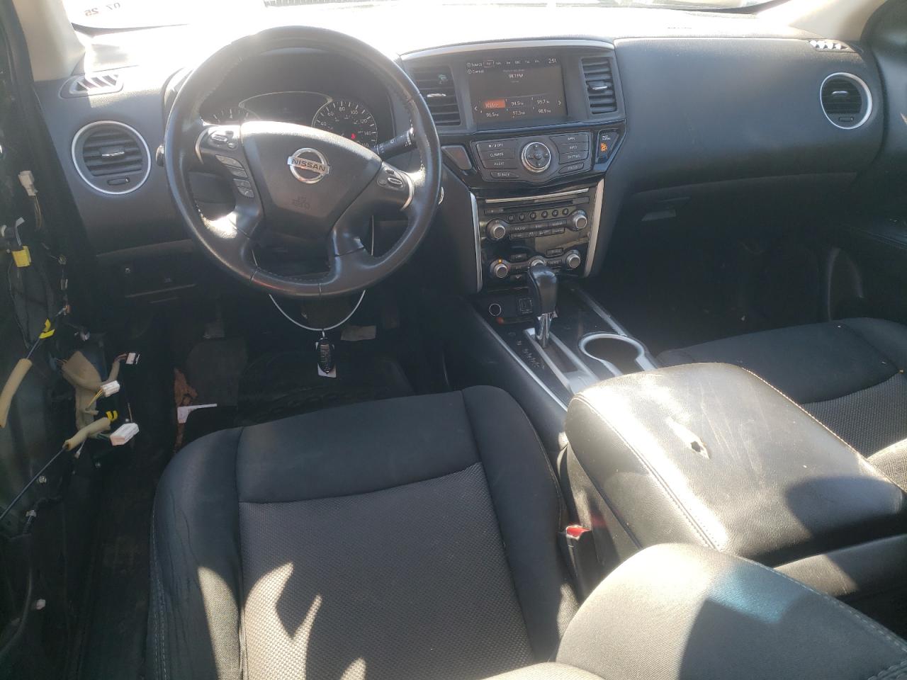 2018 Nissan Pathfinder - Image 8