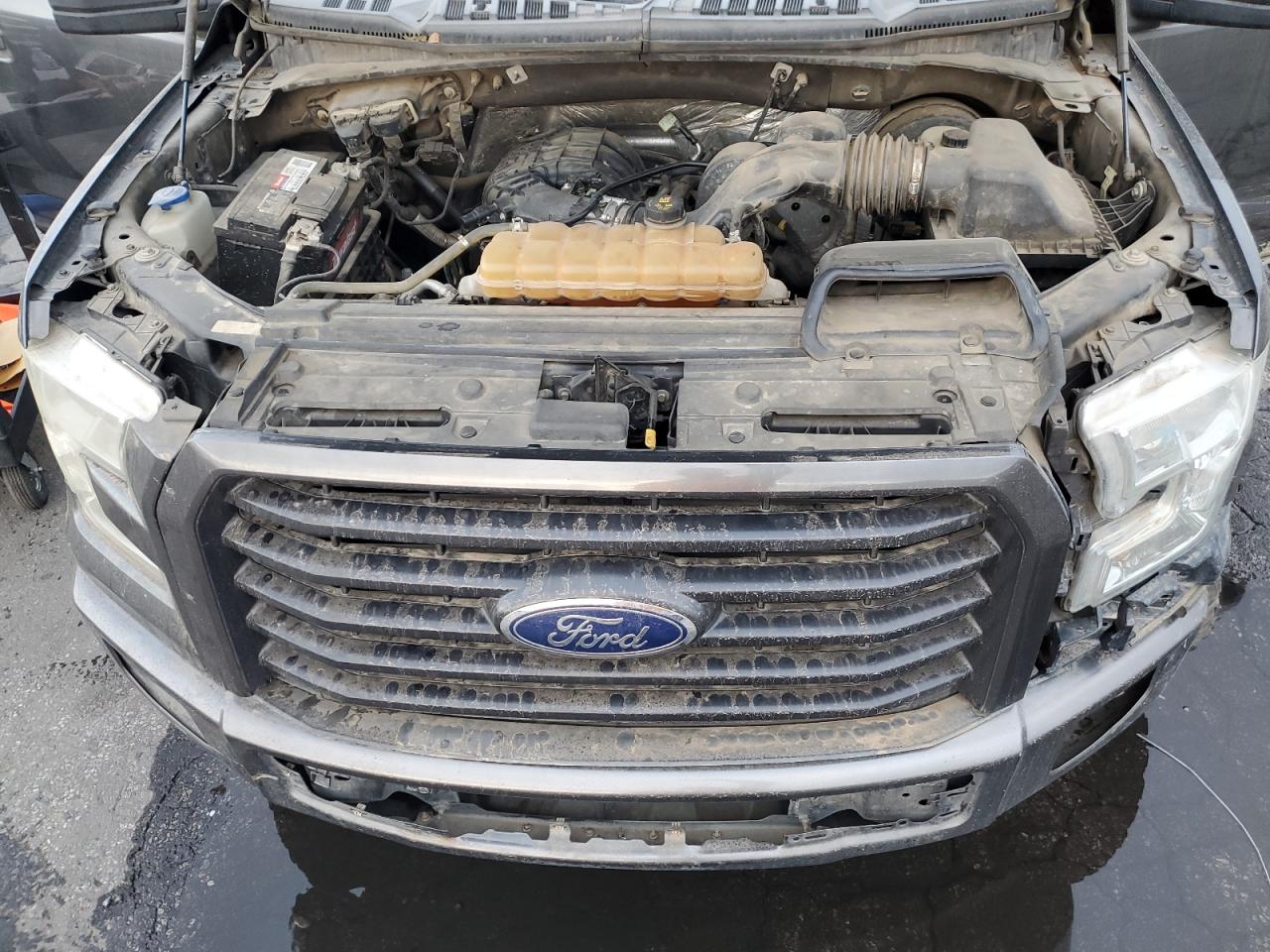 2015 Ford F-150 - Image 12