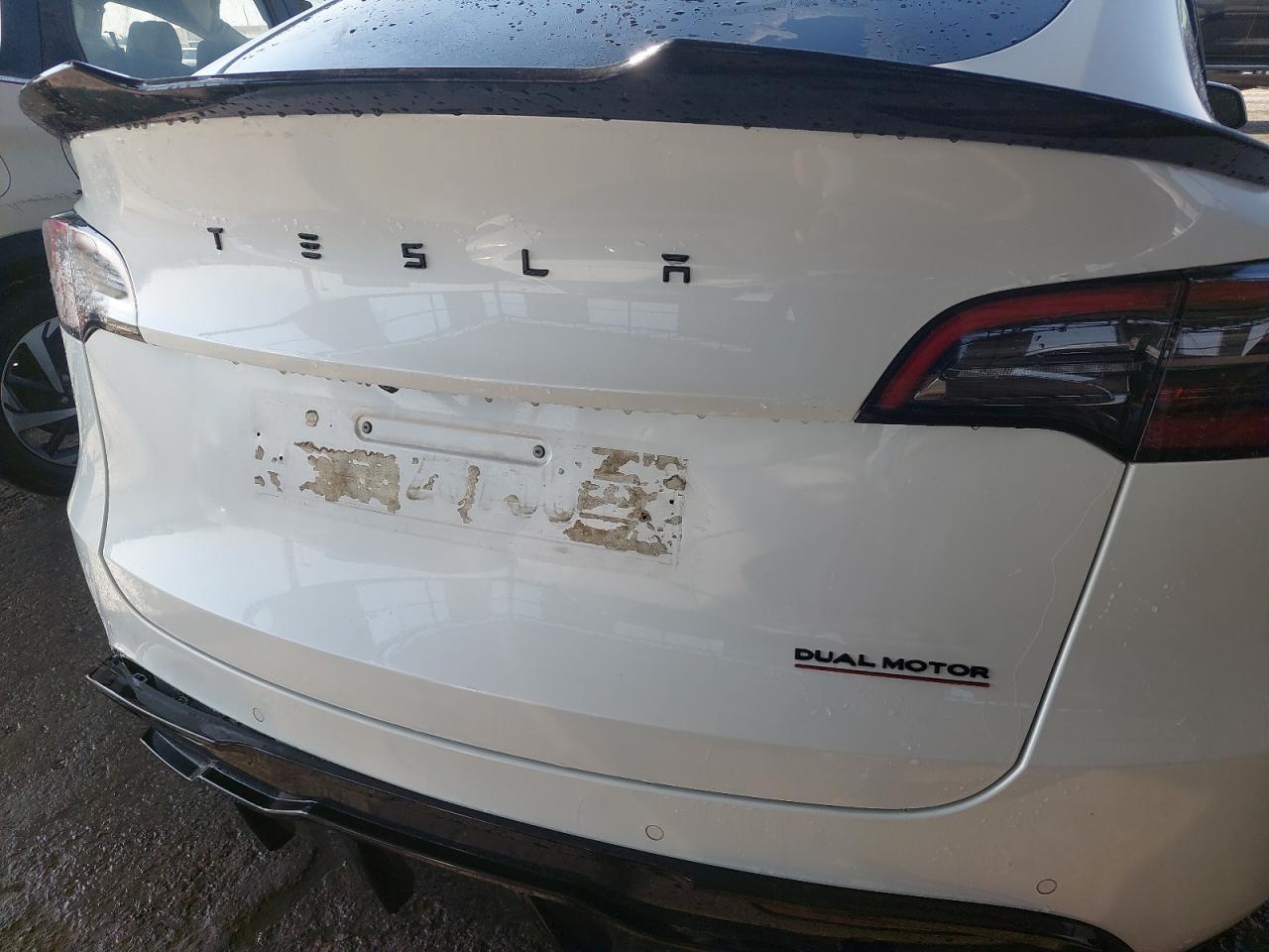 LRWYGCEL0NC279388 - 2023 Tesl Model Y - #43843695