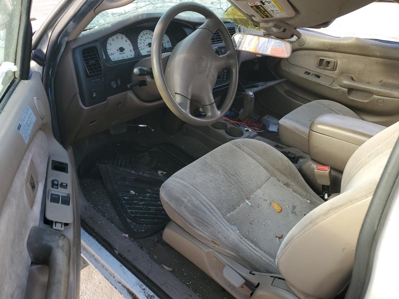 2004 Toyota Tacoma - Image 8