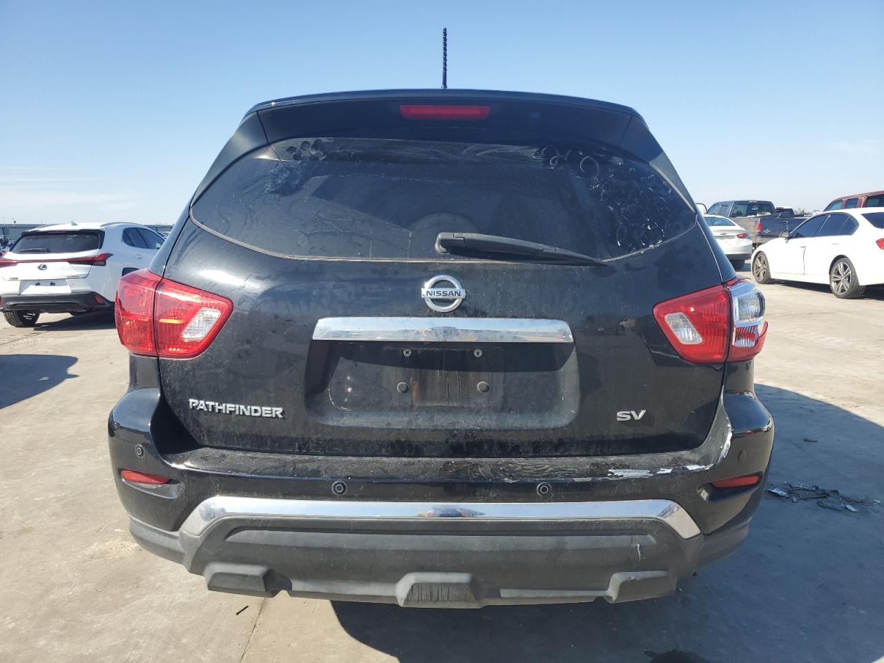2017 Nissan Pathfinder - Image 6