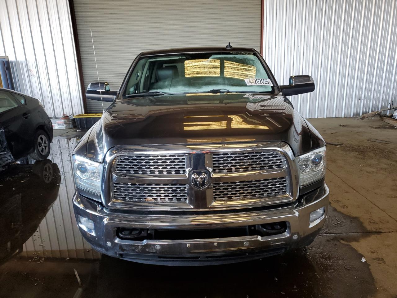 2016 RAM 2500 - Image 5