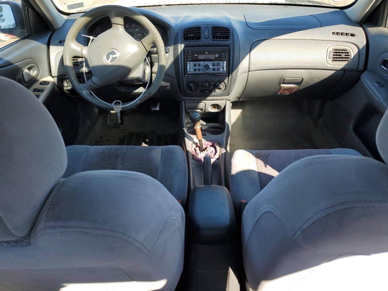 2000 Mazda Protege - Image 8