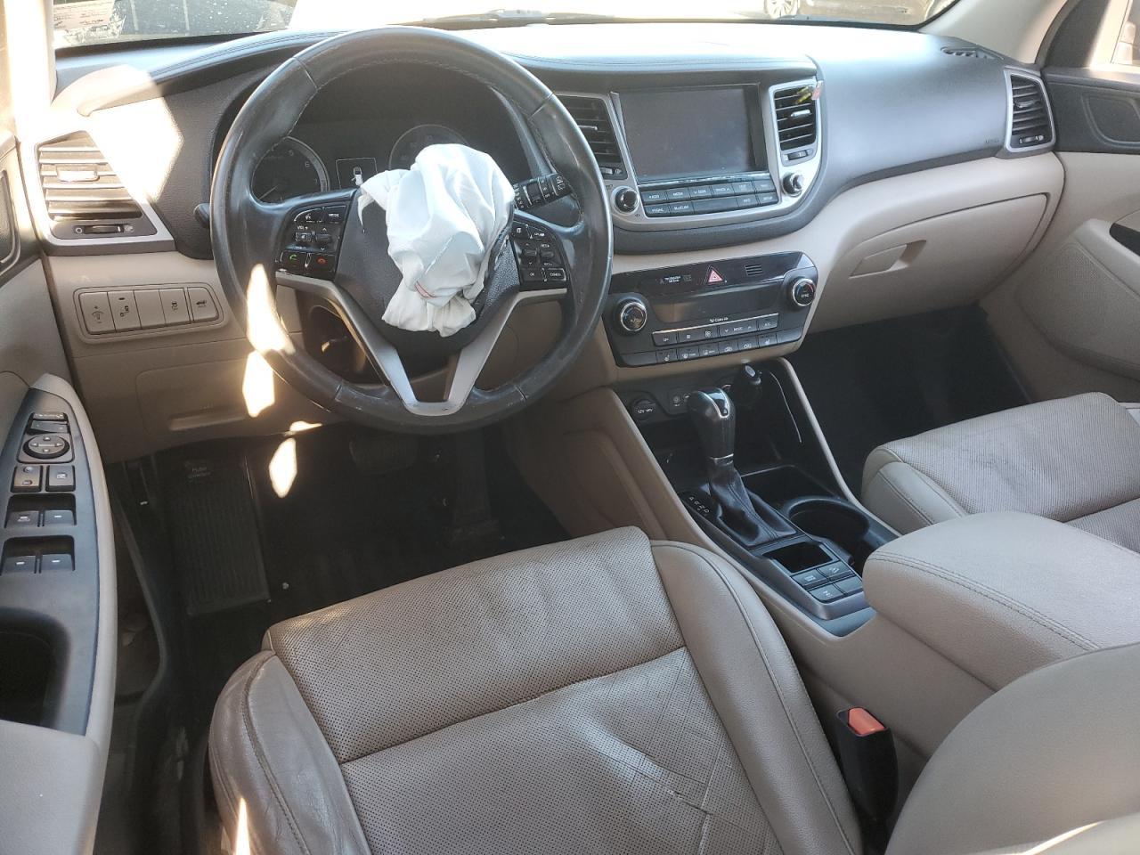 2017 Hyundai Tucson - Image 8