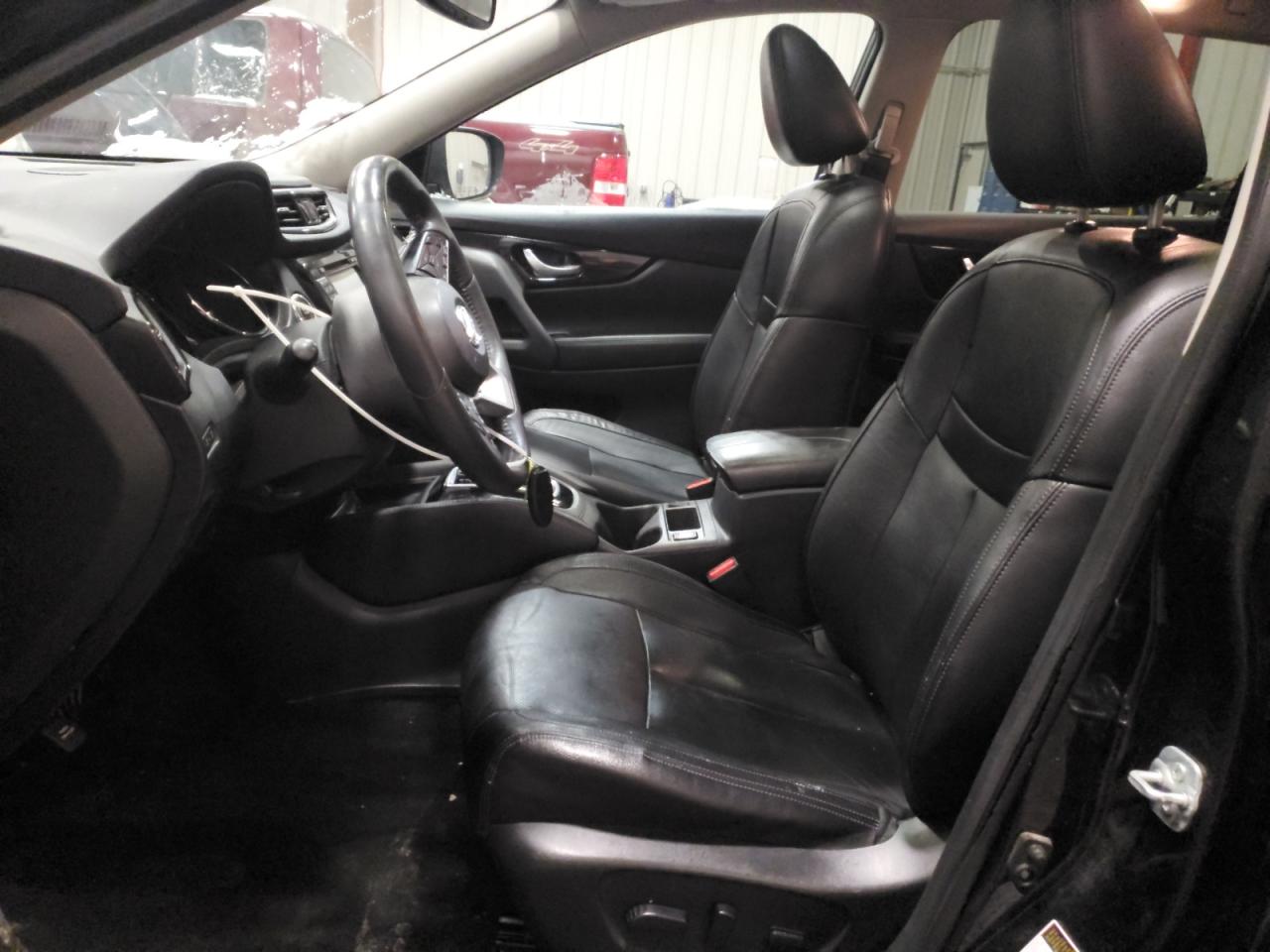2017 Nissan Rogue - Image 7