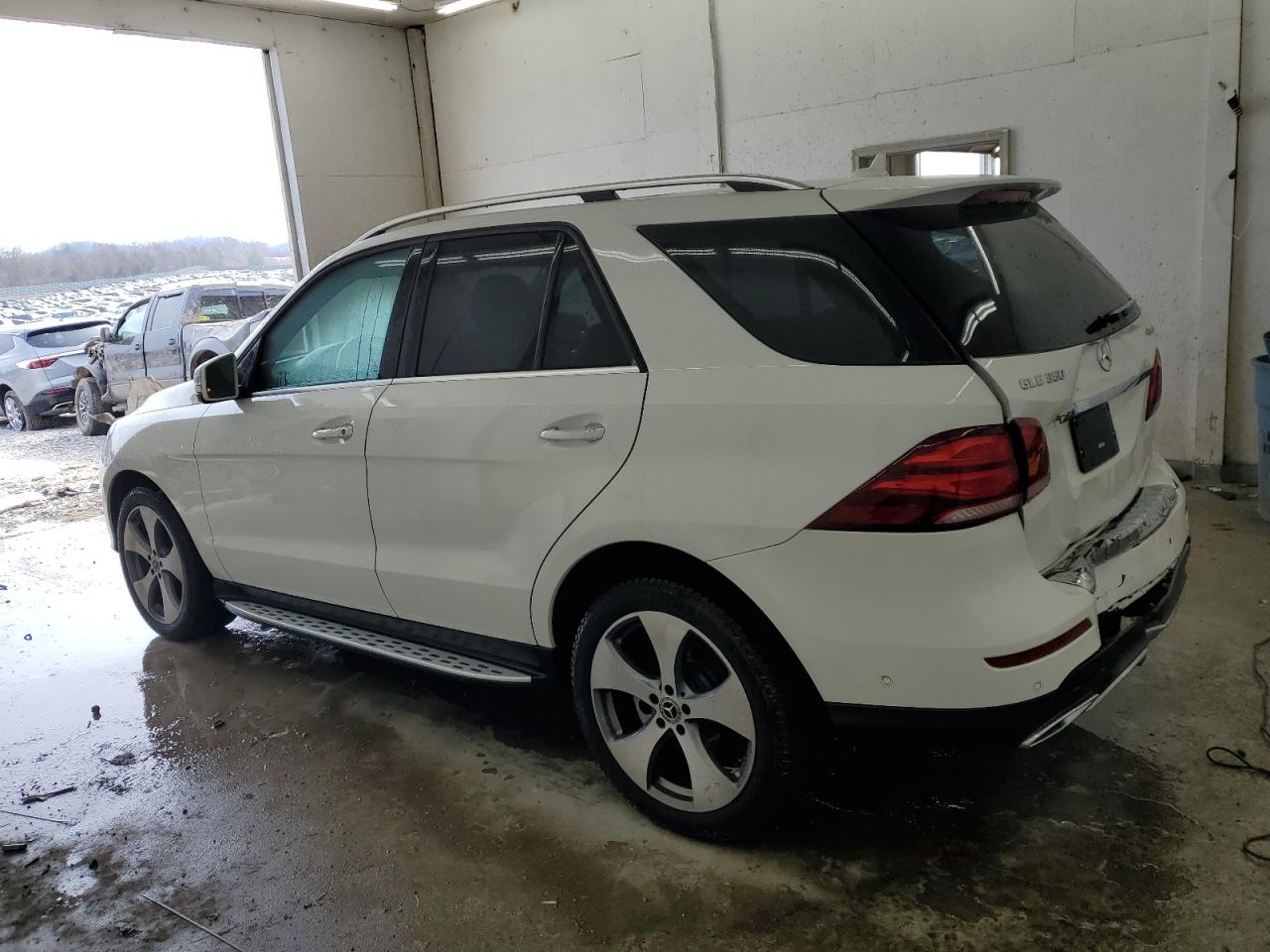 2017 Mercedes-Benz GLE - Image 2