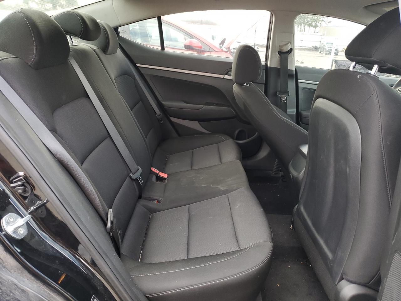 2018 Hyundai Elantra - Image 10