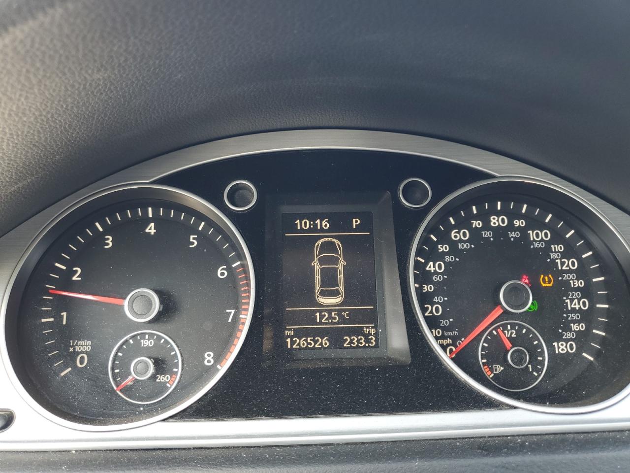2015 Volkswagen Passat CC - Image 9