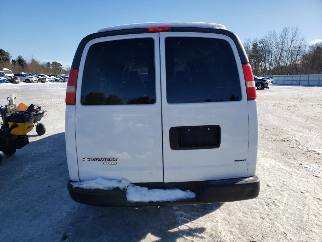 2008 Chevrolet Express - Image 6