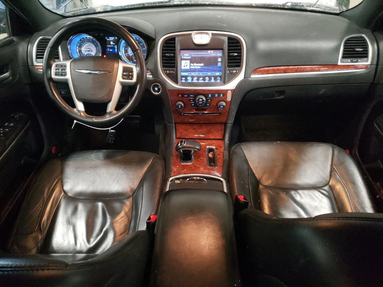 2014 Chrysler 300 - Image 8