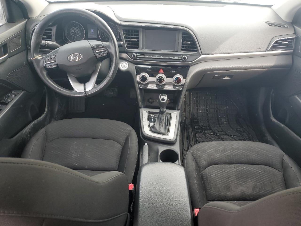 2019 Hyundai Elantra - Image 8
